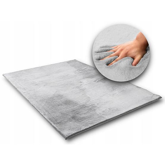 Tapis lapin en soie - gris clair