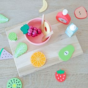 Aliments en bois - découpe - Salade de fruits frais, Ourbaby®